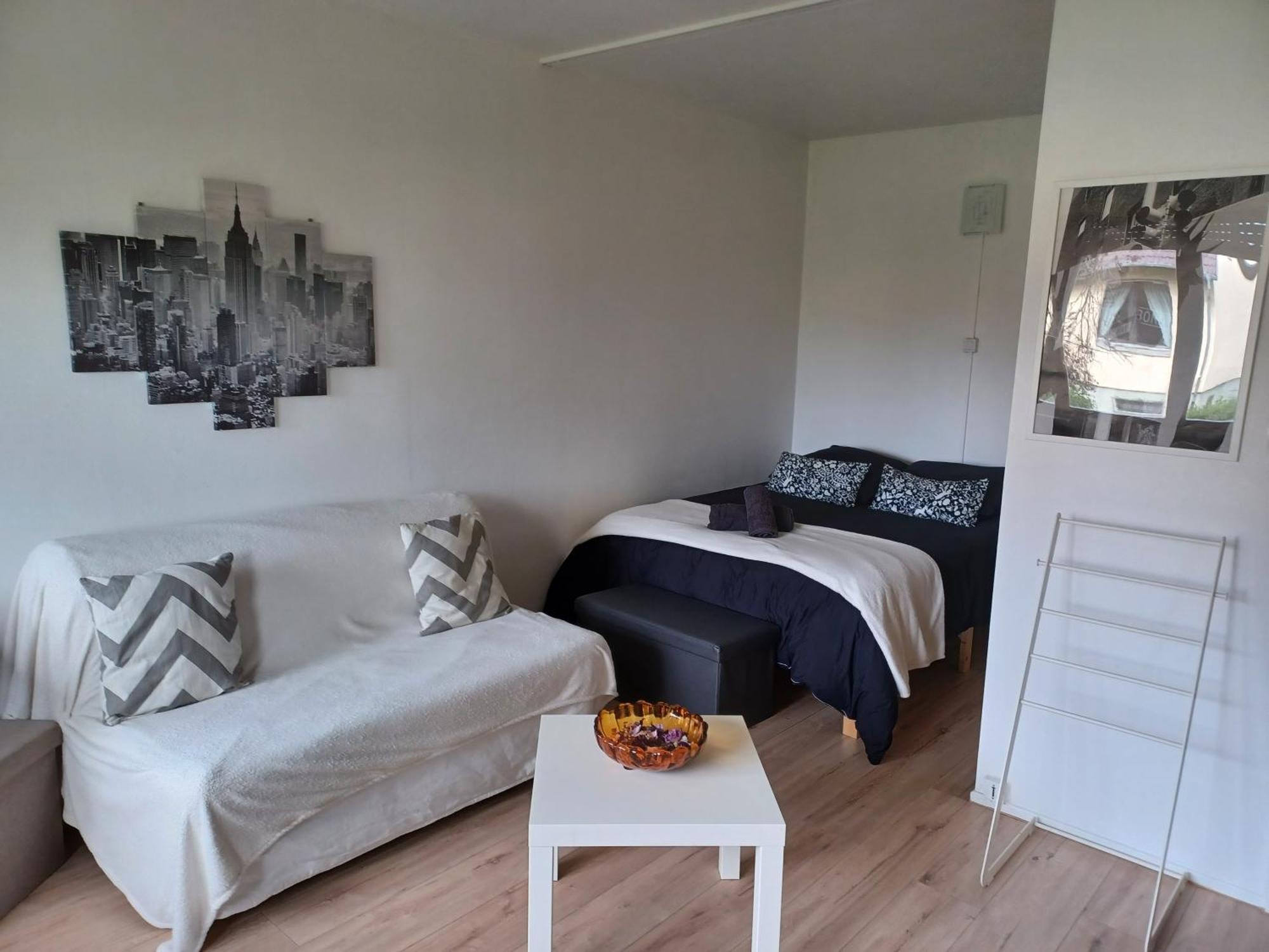 Apartamento Lumineux 1 pièce avec parking fermé et arrêt de tram à 100 m Mulhouse Exterior foto