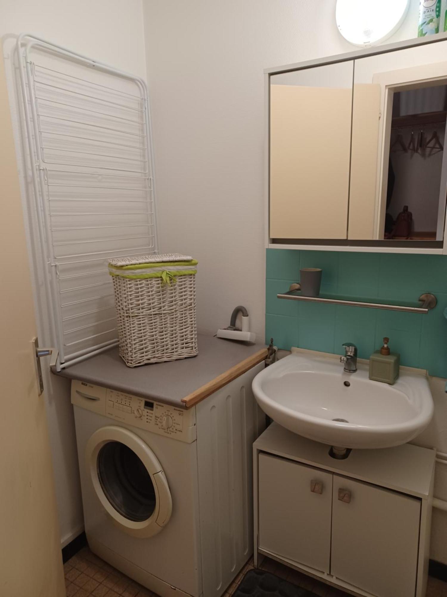 Apartamento Lumineux 1 pièce avec parking fermé et arrêt de tram à 100 m Mulhouse Exterior foto