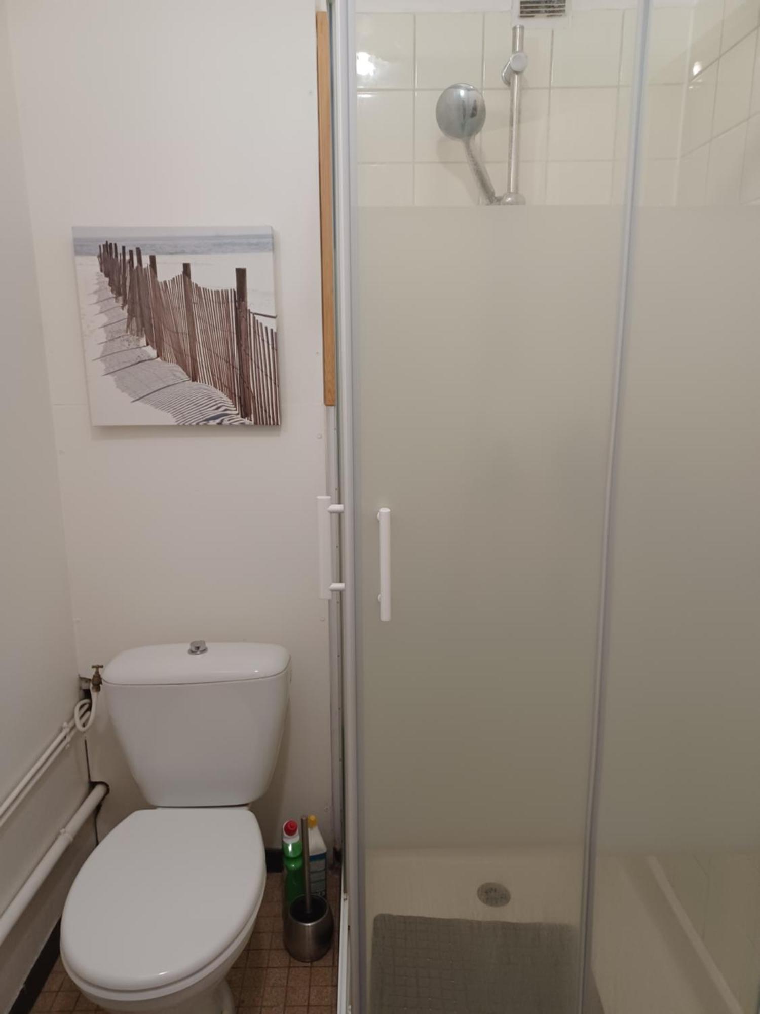Apartamento Lumineux 1 pièce avec parking fermé et arrêt de tram à 100 m Mulhouse Exterior foto
