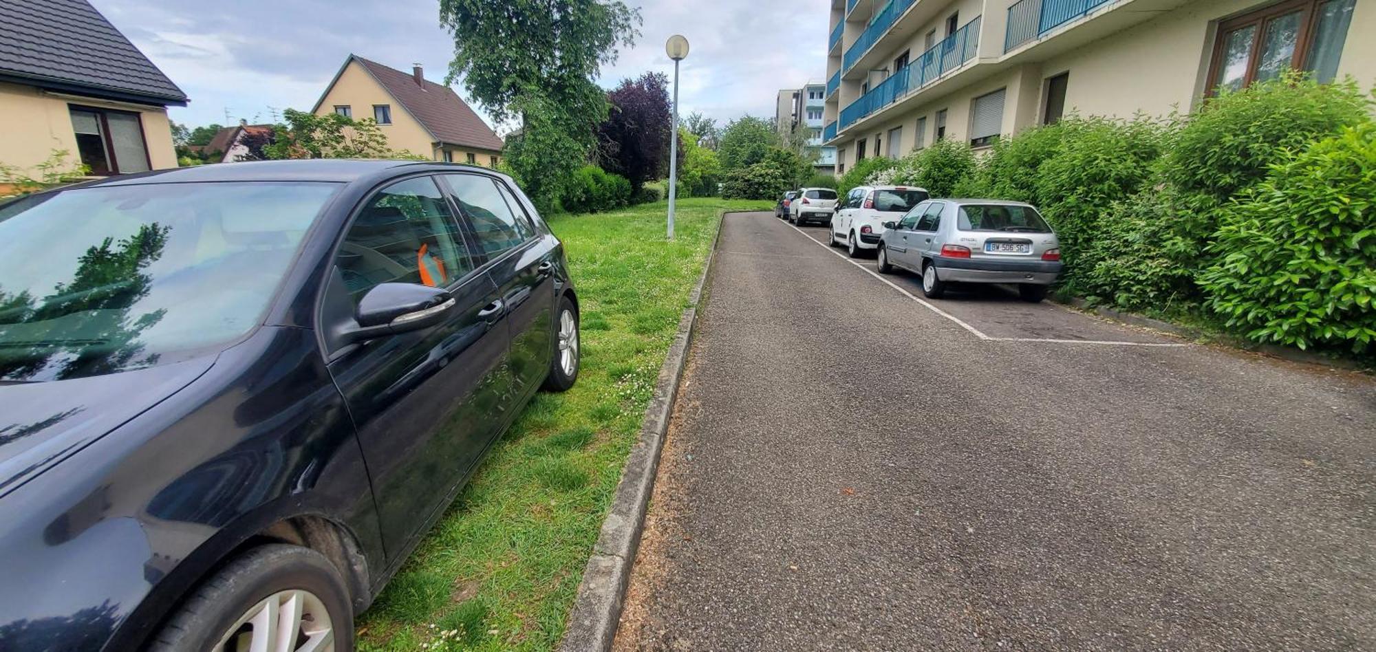 Apartamento Lumineux 1 pièce avec parking fermé et arrêt de tram à 100 m Mulhouse Exterior foto